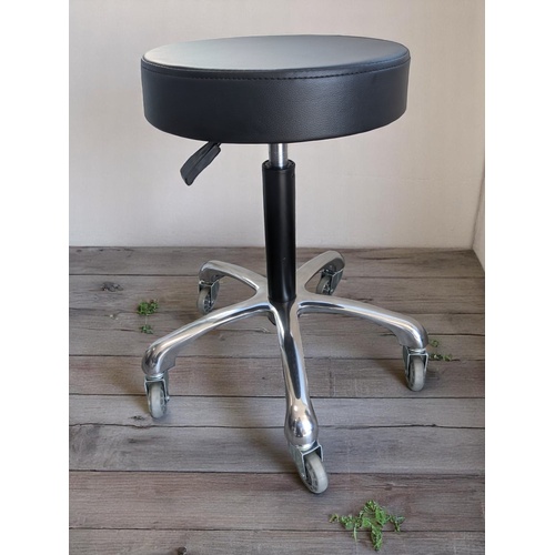 TCS Rolling Salon Stool